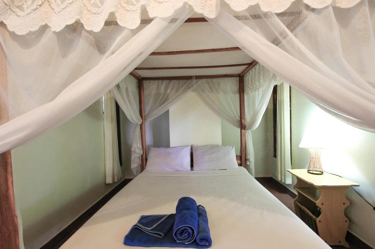 Ganesha Amed Hotel Bagian luar foto